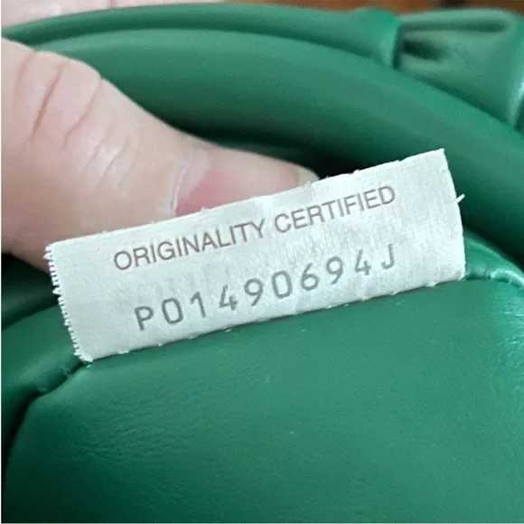 Bottega Veneta Leather Chain
Pouch Belt Bag - Picture 15 of 16